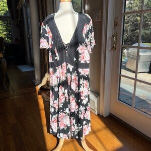 Torrid Floral Skater Dress Women's size 1
